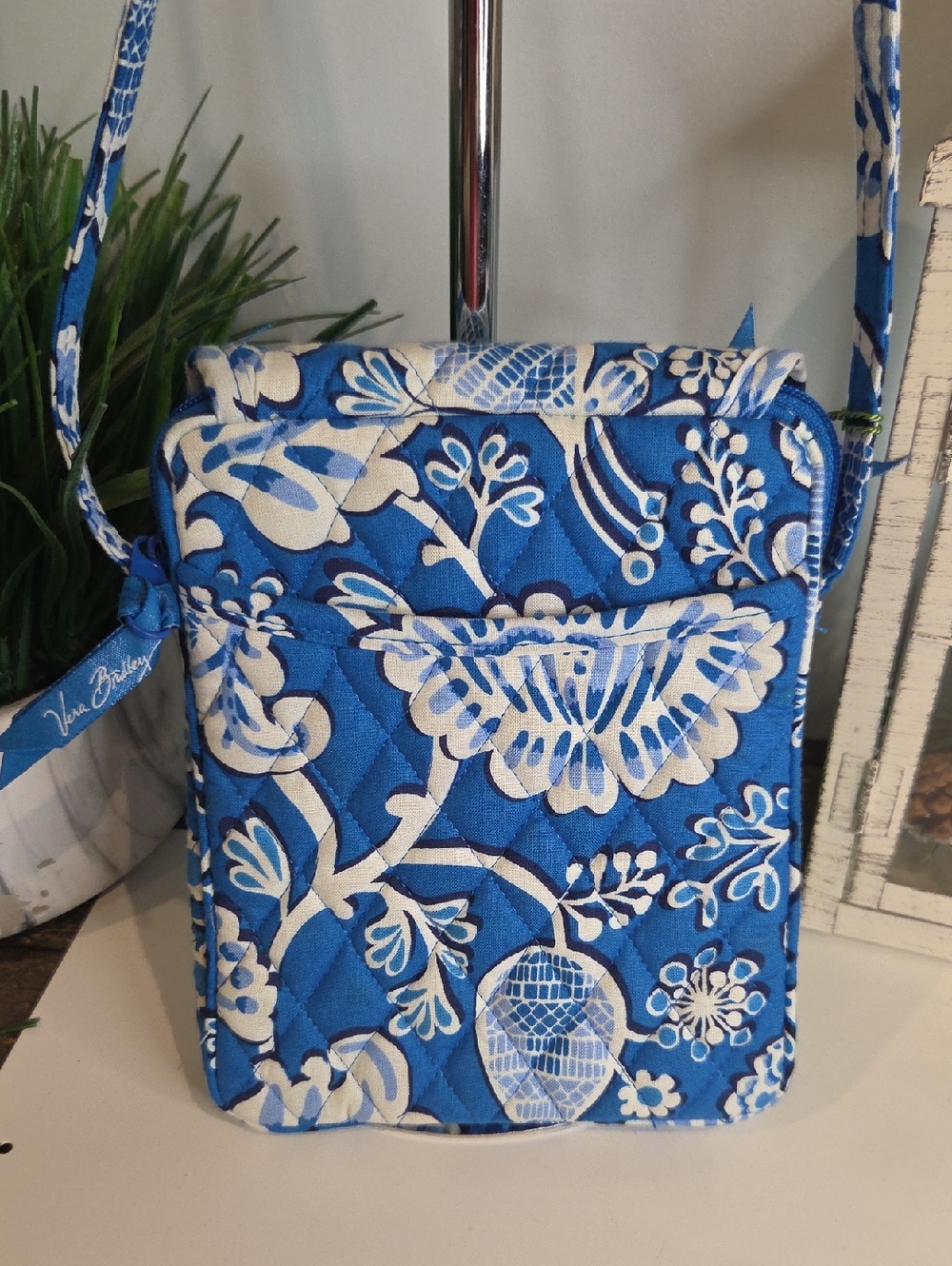 Vera Bradley Mini Hipster Crossbody - Picture 4 of 5